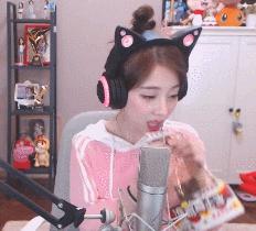 冯提莫最新直播地点揭秘，小巷中的音乐魔法屋